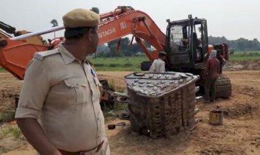 बिहार के बालू माफ़ीआओं ने किया महिला अफ़सर  पर हमला,घायल हुए कई अधिकारी ..