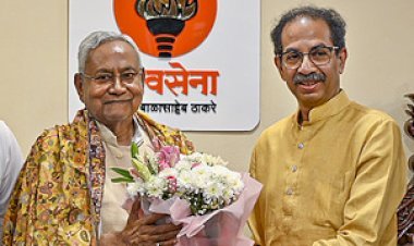 मोदी के खिलाफ नीतीश ने खोला  मोर्चा , विपक्षियों को एकजुट करने के क्रम में उद्धव ठाकरे से की मुलाकात..