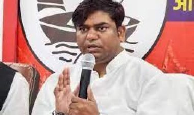 कर्नाटक चुनाव के परिणाम आने के बाद मुकेश सहनी ने साधा बीजेपी पर निशाना कहा जोड़ तोड़ से नहीं चलती सरकार..