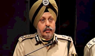 पुलिसकर्मियों की जा सकती है नौकरी! ड्यूटी के दौरान रील-वीडियो बनाने वालों के लिए जारी हुए सख्त निर्देश...