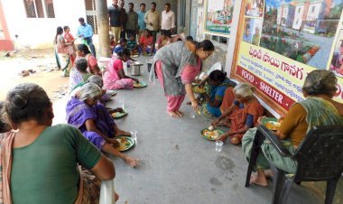 अररिया के मिडे मिल में मिला सांप -150 बच्चों ने खाया खाना ----विशेष जानकारी