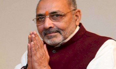 गिरिराज सिंह ने सीएम नीतीश को दिया करारा जबाब -बोलें बिलकुल मोदी जी इतिहास  को बदल रहे है ,क्या बोलें .. पूरी जानकारी