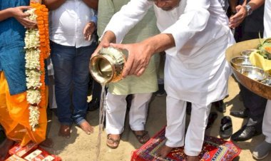 सिमरिया गंगा घाट का सीएम ने किया शिलान्यास---पूरे विधि विधान से पूजा अर्चना कर किया गया शिलान्यास ,जाने कितना आएगा खर्च ?पूरी जानकारी