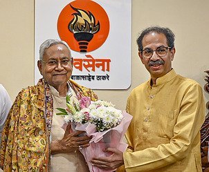 मोदी के खिलाफ नीतीश ने खोला मोर्चा , विपक्षियों को एकजुट करने के क्रम में उद्धव ठाकरे से की मुलाकात..