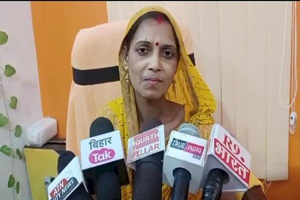 उपमहापौर पूनम देवी ने सैरातों से होने वाली वसूली की नगर आयुक्त से मांगी जानकारी...