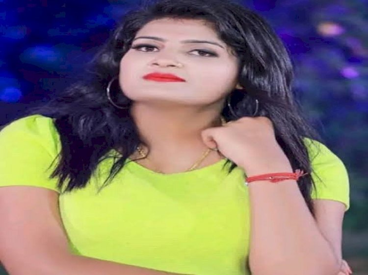 भोजपुरी गायिका निशा उपाध्याय को लगी गोली -किया गया रेफर .. क्या है पूरी घटना ?