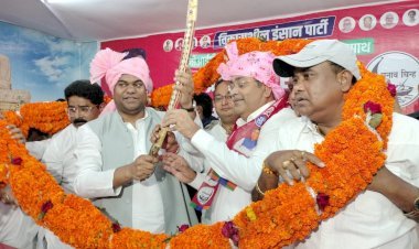 पूर्व आईपीएस अधिकारी ब्रजकिशोर सिंह सैकड़ों कार्यकर्ता के साथ  हुए वीआईपी में शामिल .. क्या है रणनीति ?