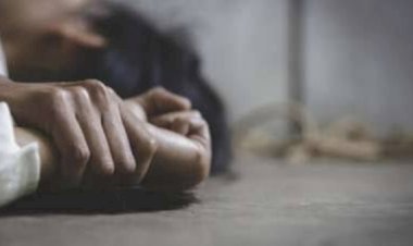 मनचले दोस्तों ने ब्वॉयफ्रेंड संग सुनसान इलाके में खड़ी युवती की लूटी अस्मत, सामूहिक दुष्कर्म कर बनाया वीडियो...