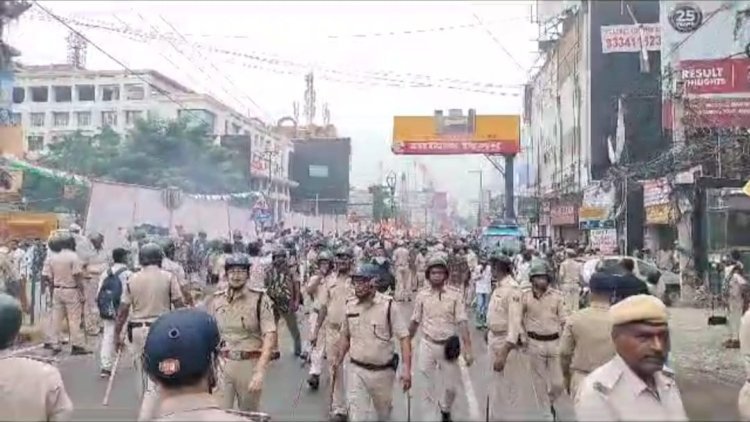 विधानसभा घेराव के लिए निकले बीजेपी कार्यकर्ता पर पुलिस ने किया लाठी चार्ज .. जानिए पूरा मामला ?
