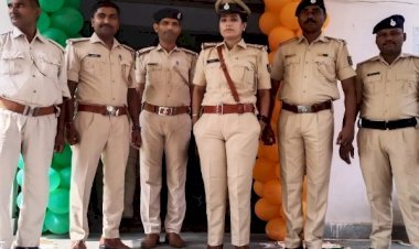 आरा : एसआई का सम्मान समारोह, लोग बोले ईमानदार और पब्लिक फ्रेंडली...