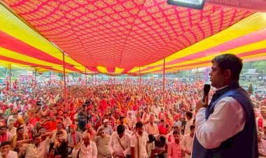 संकल्प यात्रा में सारण पहुंचने पर सहनी का भव्य स्वागत, लोगो को दिलाया संकल्प   कुर्सी दिल्ली की  हिलती है : मुकेश सहनी