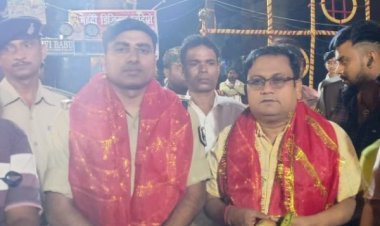 आरा : डीएम-एसपी ने लिया पूजा पंडालों का जायजा, बैंक कॉलोनी पूजा पंडाल पहुंचे डीएम-एसपी...