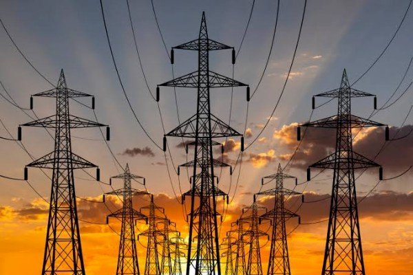 आरा : धोबी घटवा पीएसएस में पावर ट्रांसफार्मर जलने के कारण एक सप्ताह बिजली आपूर्ती रहेगी प्रभावित...