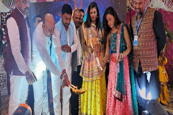 डंडिया नाइट्स से बढ़ता है आपसी सद्भाव : राजू दानवीर
