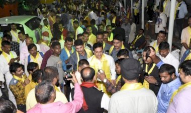 भव्य जुलूस के साथ श्री चित्रगुप्त जी की प्रतिमाओं का हुआ सामुहिक विसर्जन पटना सिटी के चित्रगुप्त घाट पर...