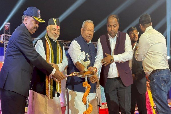 पनोरमा स्टार सीजन- 6 में आयोजित सांस्कृतिक कार्यक्रम का पूर्व डिप्टी सीएम ने किया उद्घाटन, पप्पू यादव ने गाया गाना, सितारों ने सजाई शाम...