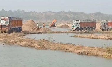 आरा में बालू घाट ठेकेदार रोजाना लाखों की कर रहें टैक्स चोरी, एक ट्रक पर 32 हजार की अवैध वसूली...