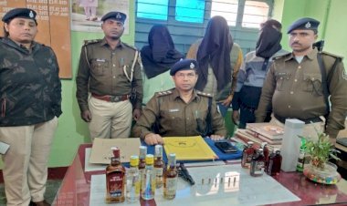 आरा : बीजेपी का झंडा लगे वाहन से शराब और पिस्टल बरामद, तीन गिरफ्तार...