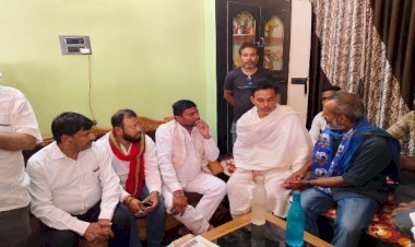 पुनपुन में जदयू नेता सौरभ के घर पहुंच राजू दानवीर ने की एसआईटी जांच की मांग, कहा - बदहाल कानून व्यवस्था से बढ़ा अपराधियों का मनोबल, मामले में कड़ी कार्रवाई हो...