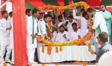 वीआईपी के प्रमुख मुकेश सहनी ने पीएम को दी चुनौती, अगर 56 इंच का सीना है, तो 2014 में दिए गए भाषण बोलें...