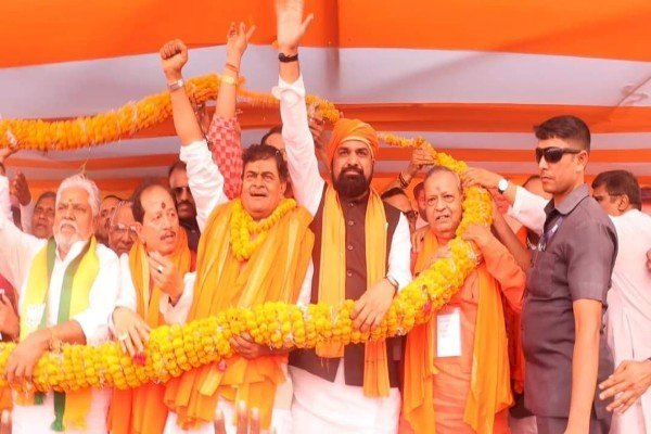सम्राट चौधरी ने आरा में मतदाताओं से की अपील, आपका एक-एक वोट भारत को विश्व महाशक्ति बनाएगा, भ्रष्टाचार में डूबी पार्टियों से जनता का मोहभंग...