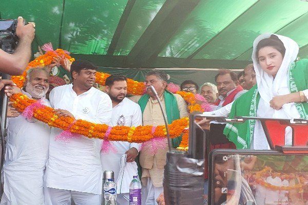 एक्टिंग में सफल अभिनेताओं को भी पीछे छोड़ देंगे पीएम मोदी : मुकेश सहनी
