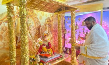 बिहार के पूर्व मंत्री मुकेश सहनी ने सपरिवार गणेश चतुर्थी पर की गणपति की पूजा : अर्चना