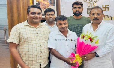 शिक्षा सेवक तालिमी मरकज एवं विकास मित्र संयुक्त संघ की बैठक सम्पन्न हुई, बैठक में मंत्री अशोक चौधरी को संघ का संरक्षक घोषित किया गया...