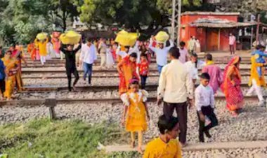 आरा में जान जोखिम में डाल कर होती है छठ पूजा, कई साल बीत जाने के बाद भी यहां रेलवे ओवर ब्रिज का निर्माण पूरा नहीं हो सका...