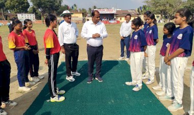 नेपाल की बालिका टीम ने डीएवी बालिका टीम पूर्णिया को हराया। पनोरमा स्पोर्ट्स सीजन -7  पनोरमा ग्रुप के चेयरमैन सह अध्यक्ष पनोरमा स्पोर्ट्स श्री संजीव मिश्रा ने की।