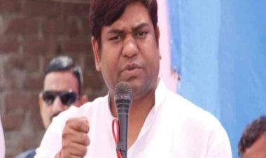 बिहार के पूर्व मंत्री मुकेश सहनी ने  बक्सर में सड़क का उद्घाटन और शिलान्यास किया