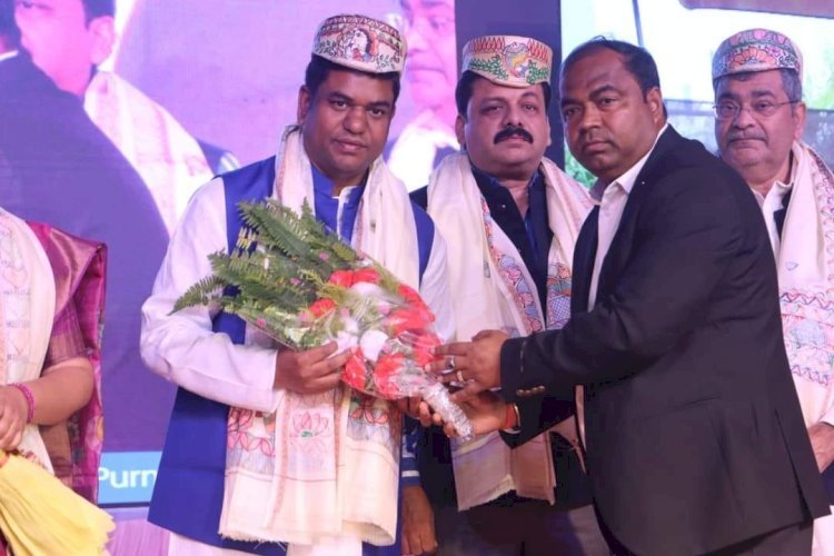 लगता है महागठबंधन में कुछ बड़ा होने वाला है रातोंरात मुकेश सहनी ने छोड़ा पटना राजधानी पूर्णिया में क्यों हुआ सितारों का महा-जुटान ?