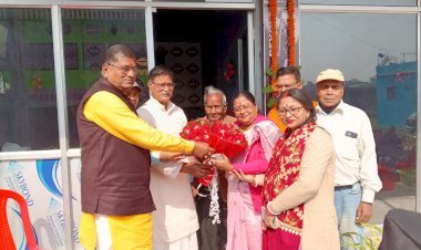 फारबिसगंज में इण्डिया की पहली इलेक्ट्रॉनिक मोटरसाइकिल रिभाल्ट कम्पनी का भव्य उद्घाटन