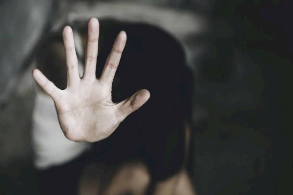 गणतंत्र दिवस पर स्कूल गई 5वीं की छात्रा से रेप, मां बोली- कैसे पढ़ाएंगे बेटी को, आरोपी को फांसी हो...