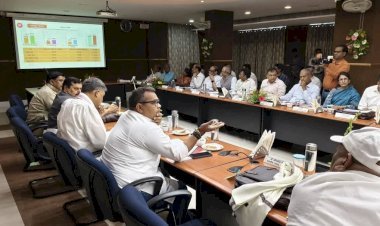 अरुण भारती ने सोमवार को पटना के महेंद्रू के रेलवे सभागार में  भारतीय रेल की डिवीजनल पार्लियामेंट्री कमिटी की बैठक में शामिल