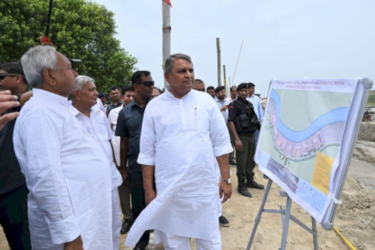गंगा रिवर फ्रंट का निरीक्षण करने सीएम नीतीश कुमार पहुंचे बख्तियारपुर
