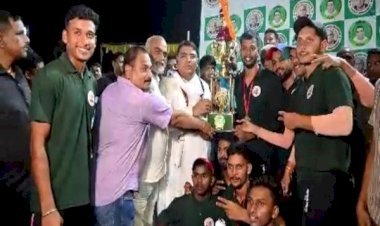 आरा : बड़हरा प्रखंड में क्रिकेट महासंग्राम का हुआ भव्य समापन, बड़हरा पूर्वी टीम ने जीता फाइनल मुकाबला...