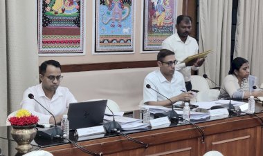 मुख्य सचिव, बिहार सरकार श्री अमृत लाल मीणा ने इसके लिए वरिय पदाधिकारियों संग की गहन समीक्षा बैठक