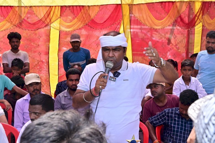 वीआईपी नेता संजीव मिश्रा ने सोहटा में क्रिकेट टूर्नामेंट का फीता काटकर किया भव्य उद्घाटन,