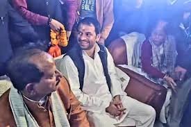 विजय सिन्हा के घर तेजप्रताप यादव की एंट्री: दही-चूड़ा भोज में रामकृपाल और मांझी के बेटे ने दिया NDA का प्रस्ताव