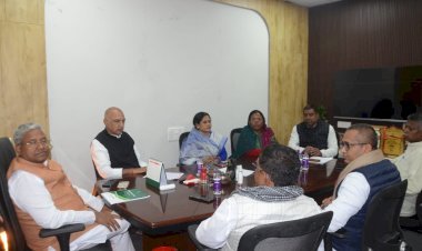 माननीय मंत्री डॉ. संतोष कुमार सुमन जी के निर्देशानुसार आज सायं 3:30 बजे पार्टी के विधानमंडल दल की अहम बैठक का आयोजन किया गया।