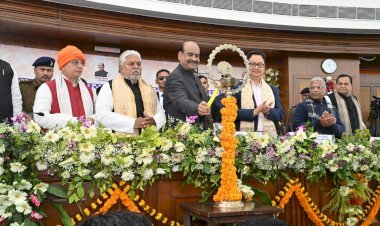 विधानमंडलों की गरिमा पर लोकसभा अध्यक्ष की चिंता, अनुशासन और सार्थक बहस पर दिया जोर !